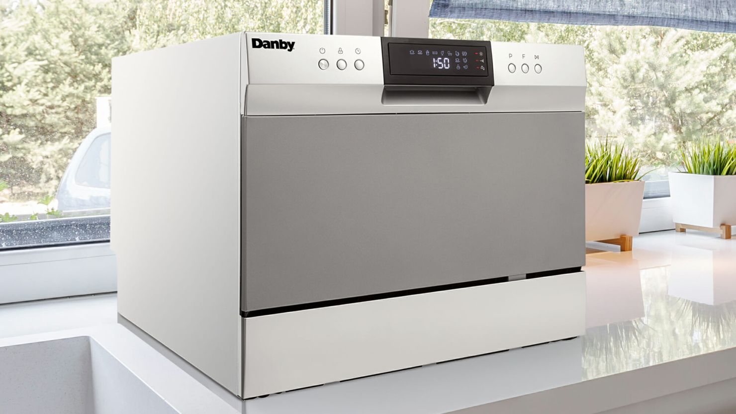 Danby 6 Place Setting Countertop Dishwasher in Silver - DDW631SDB