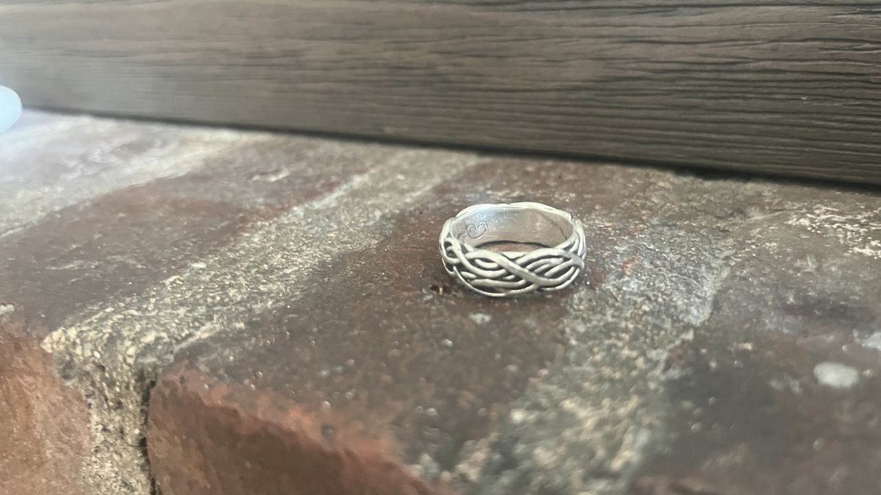 daniel-ring.jpg