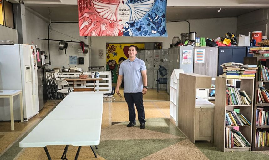 Daniel Lewis has established a nonprofit called Tijuana's Borderline Crisis Center to help those in need.