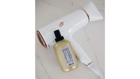 davines-this-is-a-blow-dry-primer.jpg