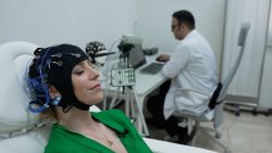 CNN's Anna Stewart, gets a scan at BrainHub UAE.