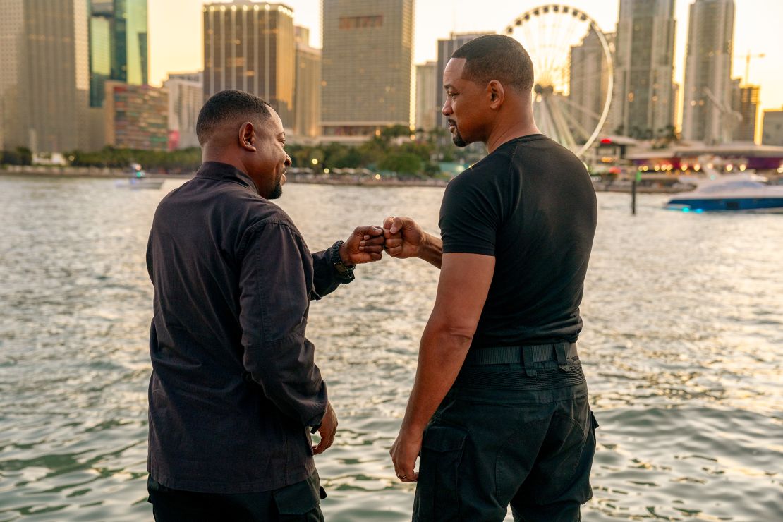 Martin Lawrence and Will Smith in a scene from 