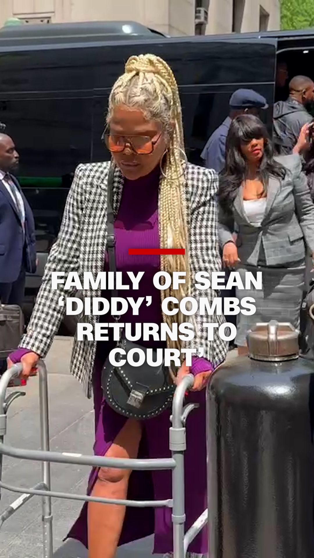 diddy family arriving court vrtc.jpg