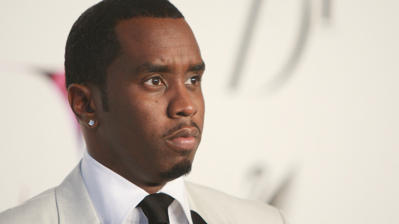 https://media.cnn.com/api/v1/images/stellar/prod/diddy-white-tux-hz-thumb.png?c=16x9&q=w_800,c_fill