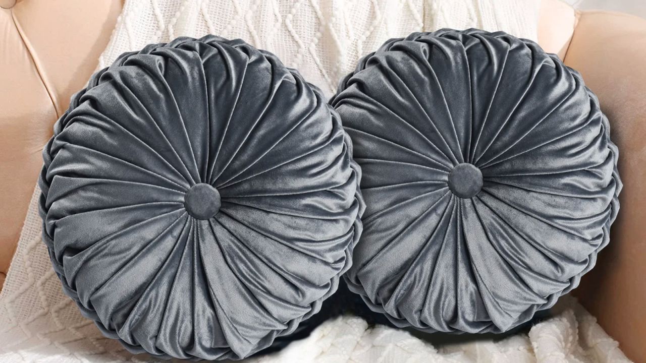 Dioselin Buttons Velvet Reversible Throw Pillow (Set of 2) .jpg