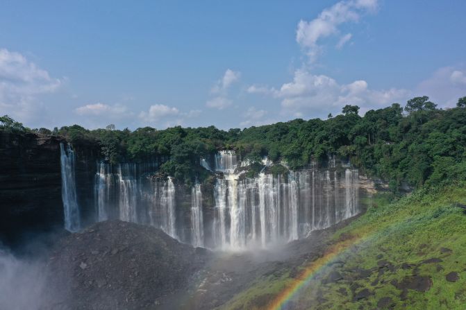 <strong>Over the rainbow:</strong> Spray from the falls mixed with sunshine from above creates a vivid rainbow that's almost a permanent fixture during daylight hours.