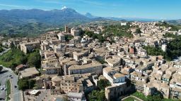 Penne, una localidad de Abruzzo, se prepara para su tercera venta de casas de un euro.