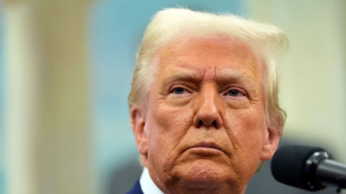 El presidente de EE.UU., Donald Trump, en la Oficina Oval de la Casa Blanca el 12 de febrero de 2025.