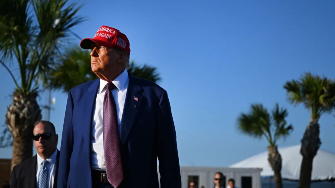 El presidente electo Donald Trump asiste a un lanzamiento de SpaceX en Brownsville, Texas, el 19 de noviembre.