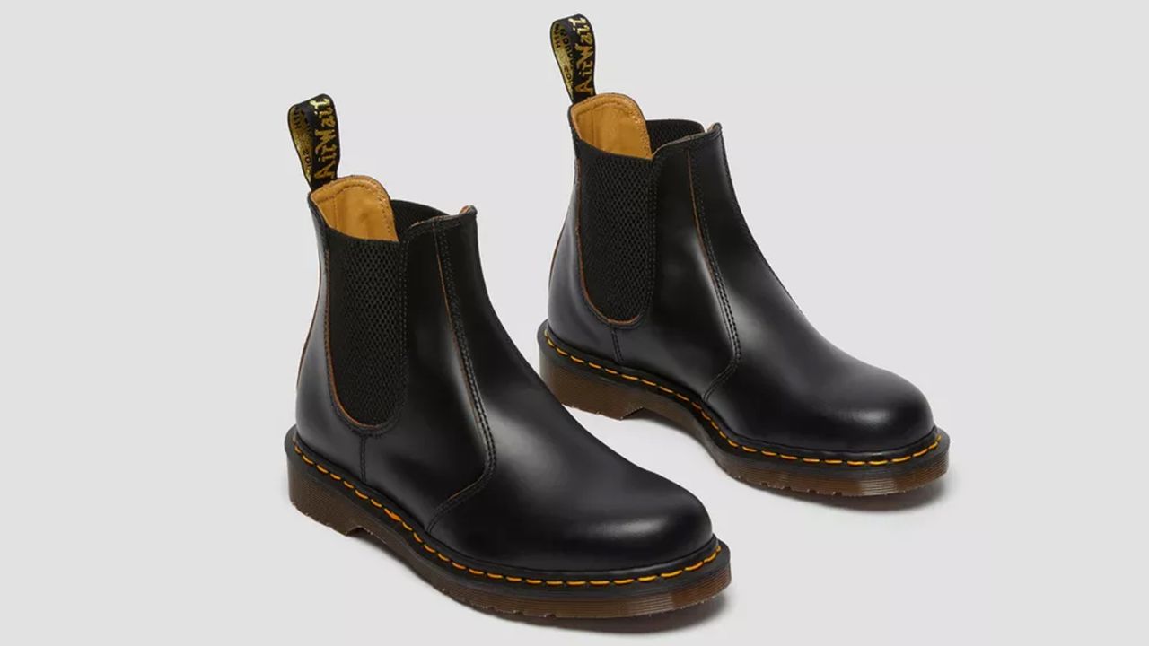 Dr. Martens 2976 Vintage Made In England Chelsea Boots