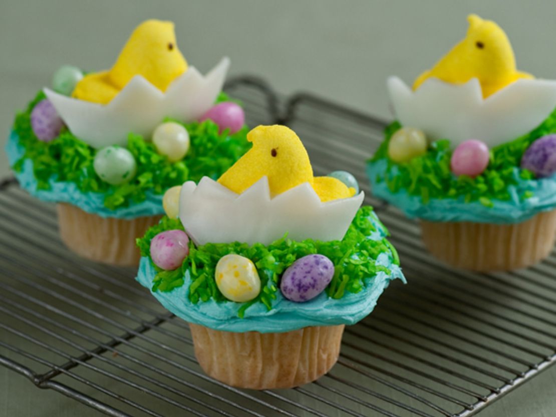 From sweet bunnies and chicks to sprouting springtime flowers, these are the best Easter cupcake ideas for every celebration.