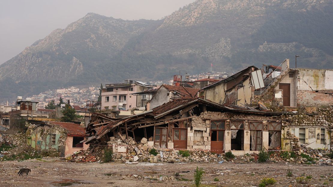 Damage from the earthquake is still visible in Antakya, Hatay province.