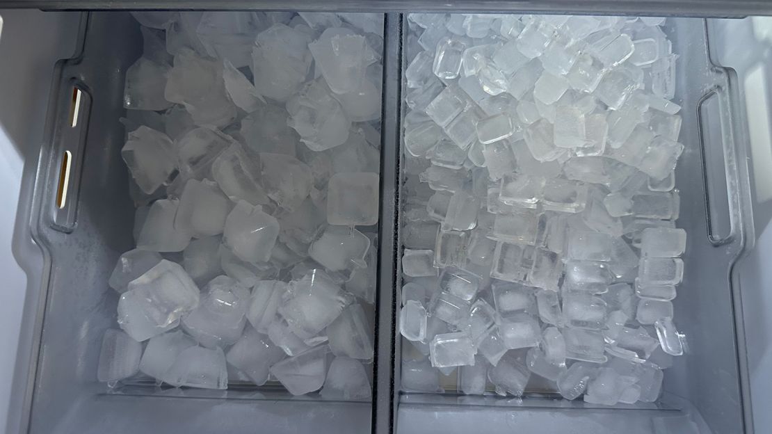 Turn the BESPOKE Dual Ice Maker on or off