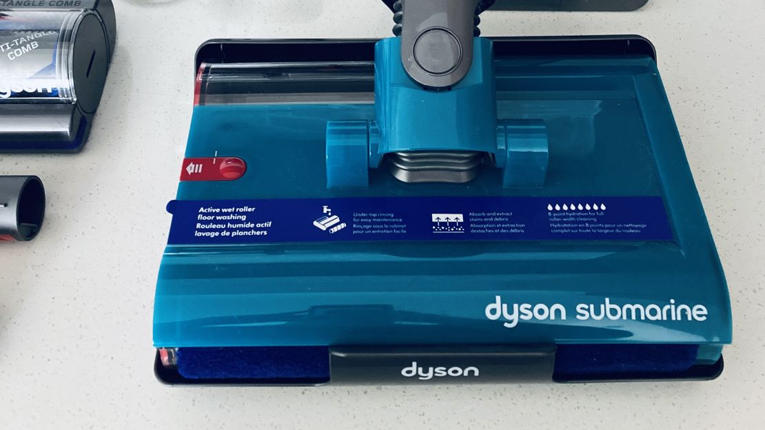 dyson submarine close cnnu