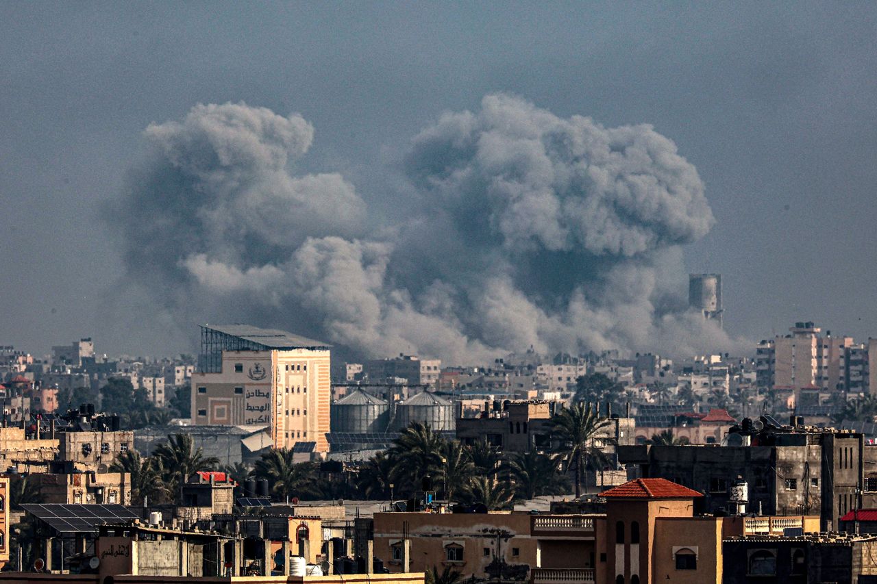 Smoke billows over Khan Younis, Gaza, during Israeli bombardment on January 17.