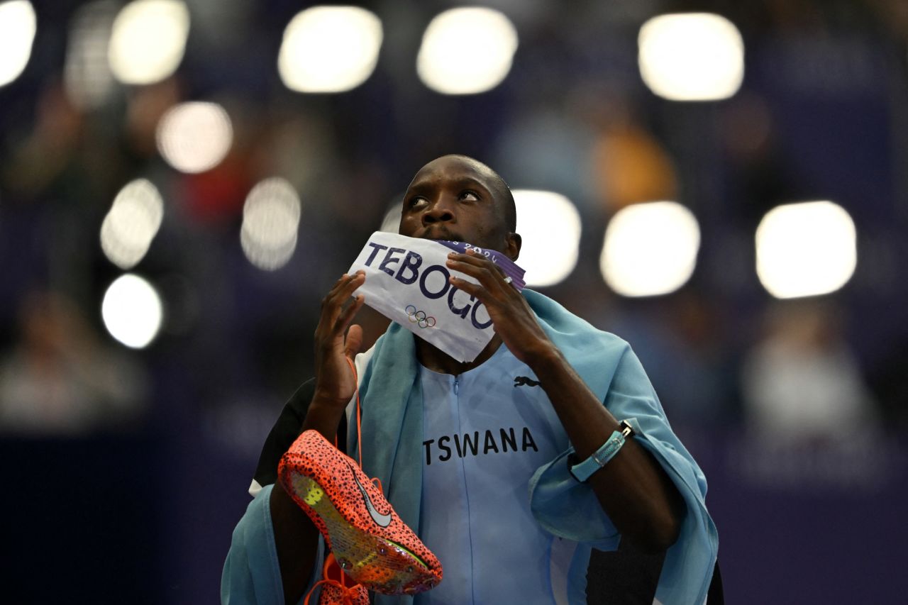 Botswana's Letsile Tebogo celebrates after winning the men's 200m final at Stade de France in Saint-Denis on Thursday.