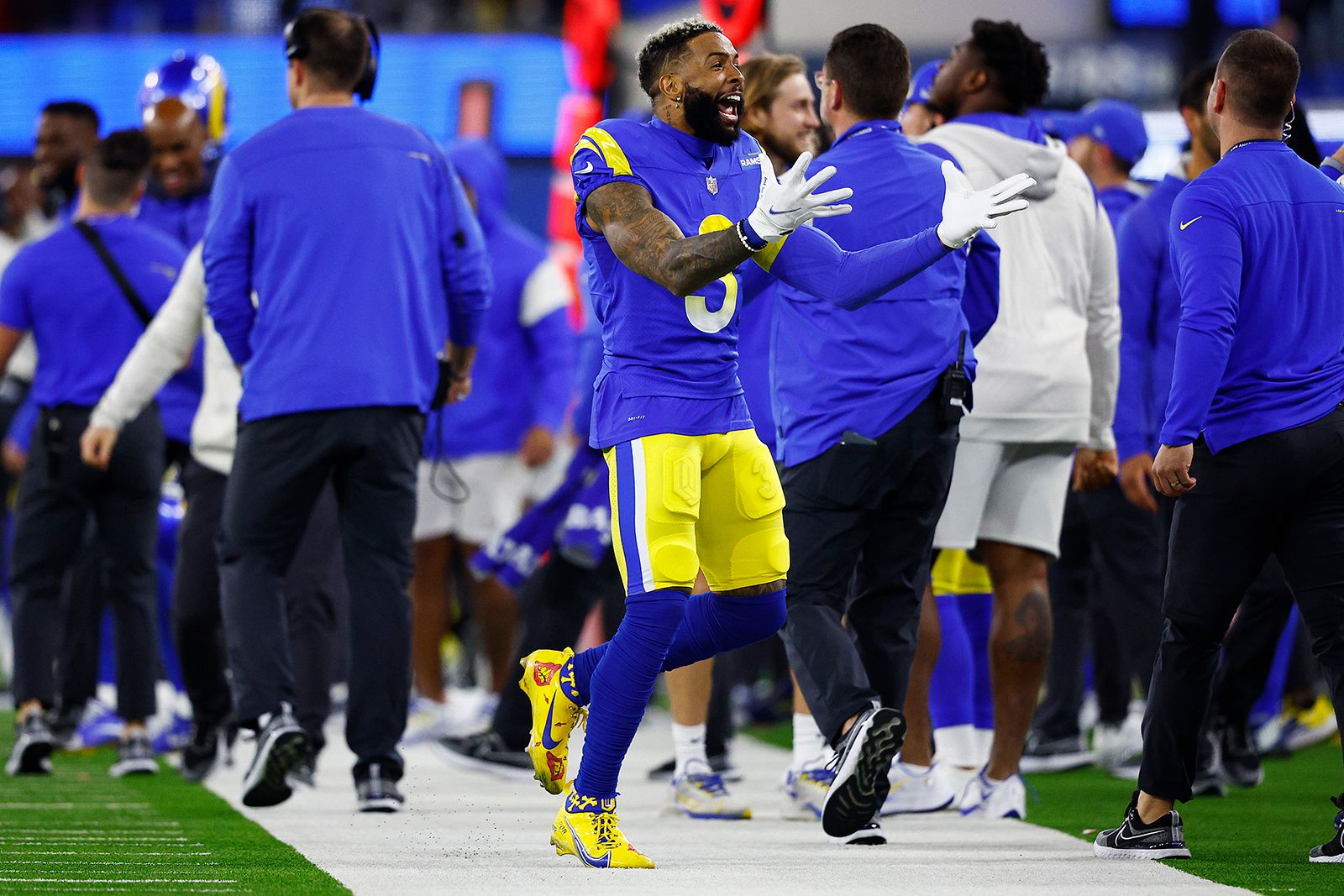 Matt Gay shows he's one of NFL's best kickers with 55-yarder at freezing  Lambeau