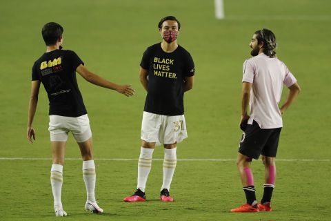 Erick Torres of Atlanta United talks with Rodolfo Pizarro of Inter Miami CF after the game was postponed at Inter Miami CF Stadium on August 26 in Fort Lauderdale, Florida.