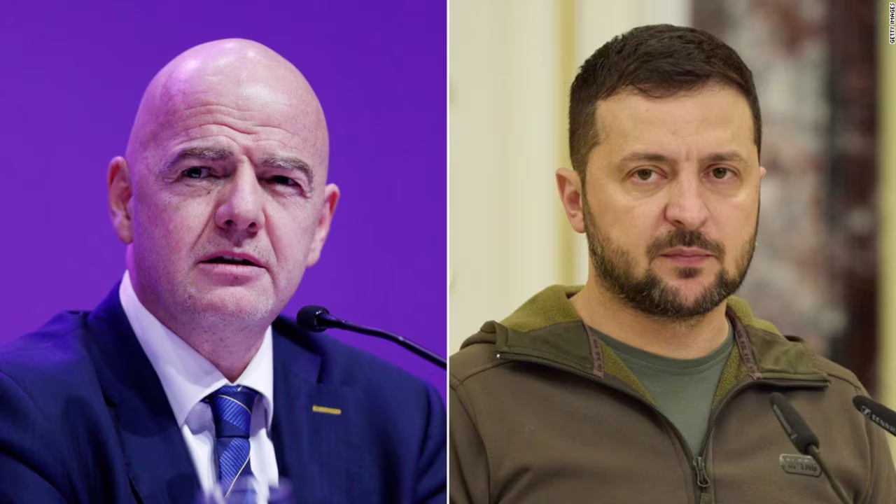 President of FIFA Gianni Infantino, left, and Ukrainian President Volodymyr Zelensky.