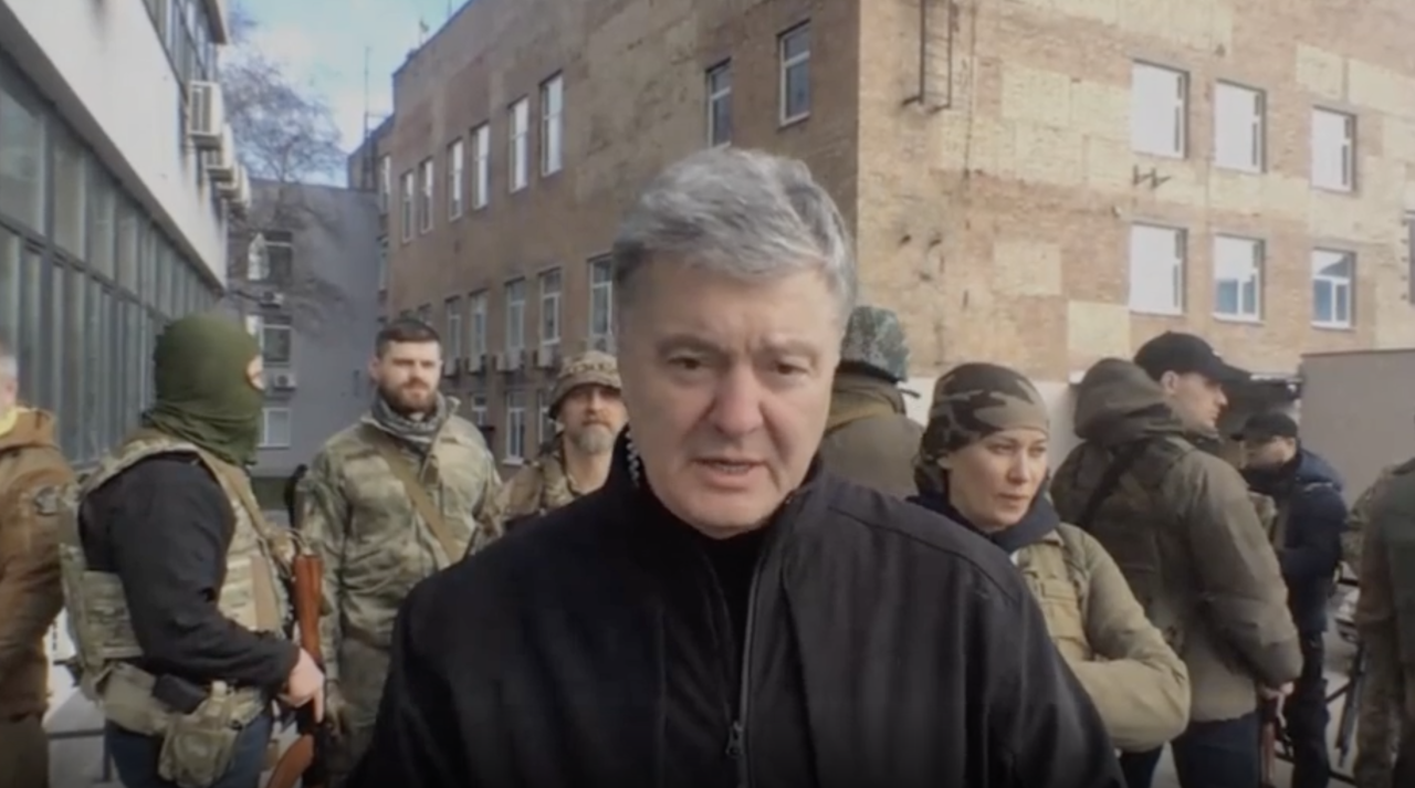 Former Ukrainian President Petro Poroshenko speaks with CNN from Kyiv on February 25.
