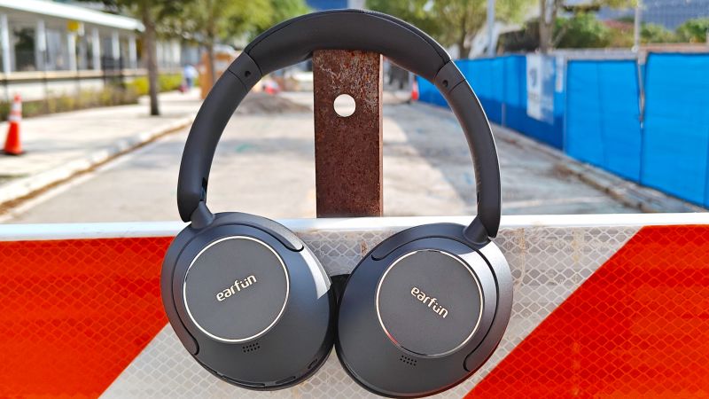 EarFun Wave Pro headphones review | CNN Underscored