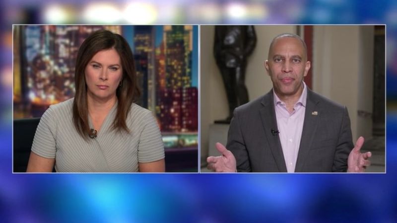 House Minority Leader responds to Trump’s top economic adviser’s shutdown threat: ‘deeply unhinged’