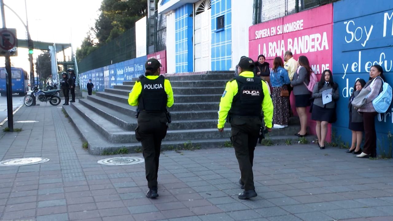 ecuador escuelas seguridad.jpg