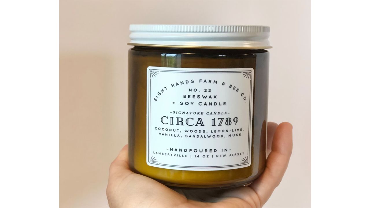 eight hands farm candle