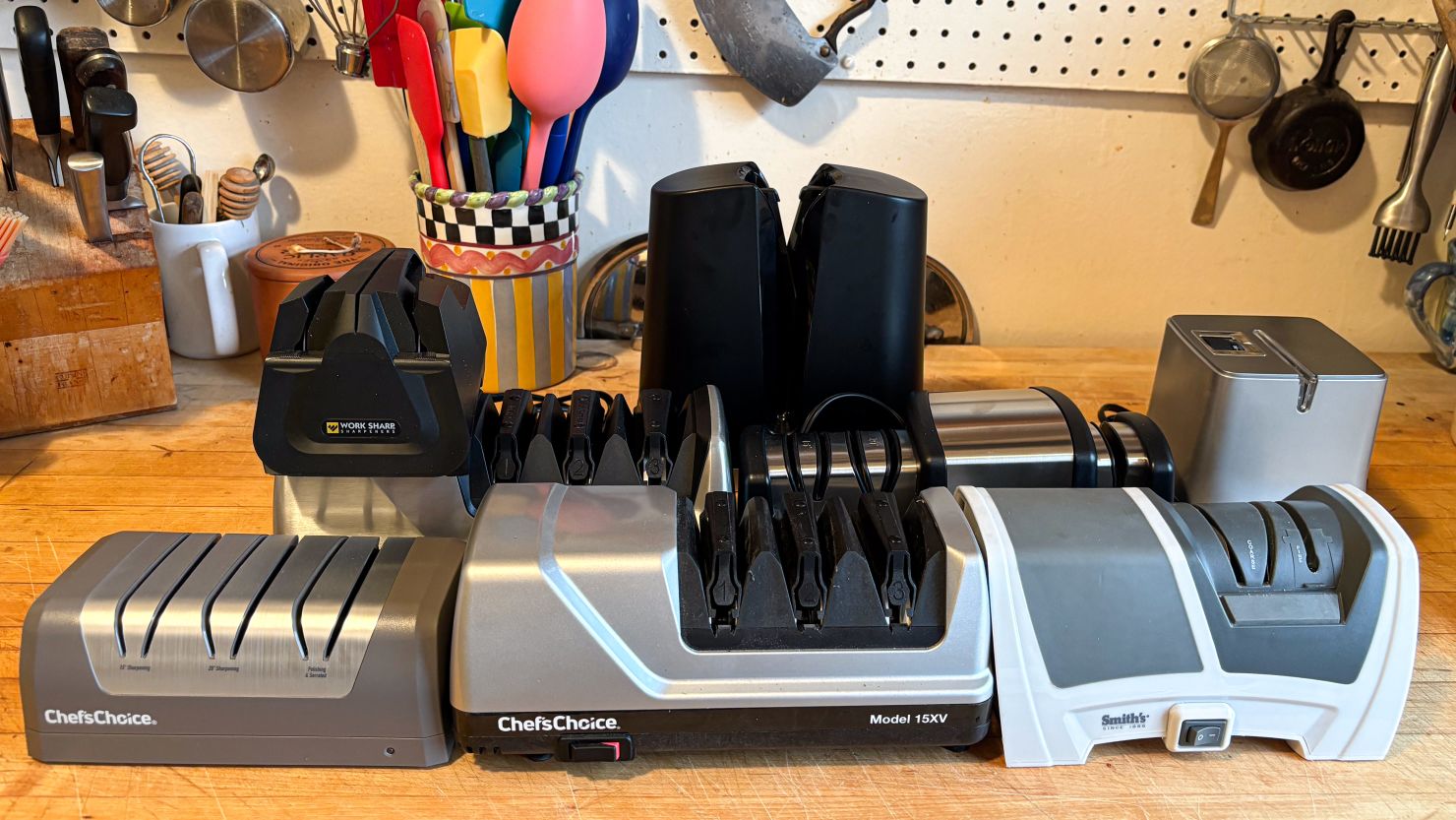 Discover the Truth: Do Electric Knives Need Sharpening?
