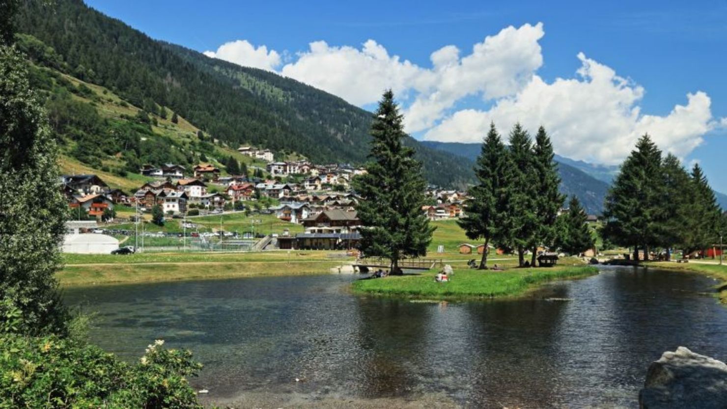 Un grupo de pequeñas localidades, como Vermiglio en Val di Sole, pronto ofrecerá grandes incentivos para atraer nuevos residentes a una región montañosa del norte de Italia.