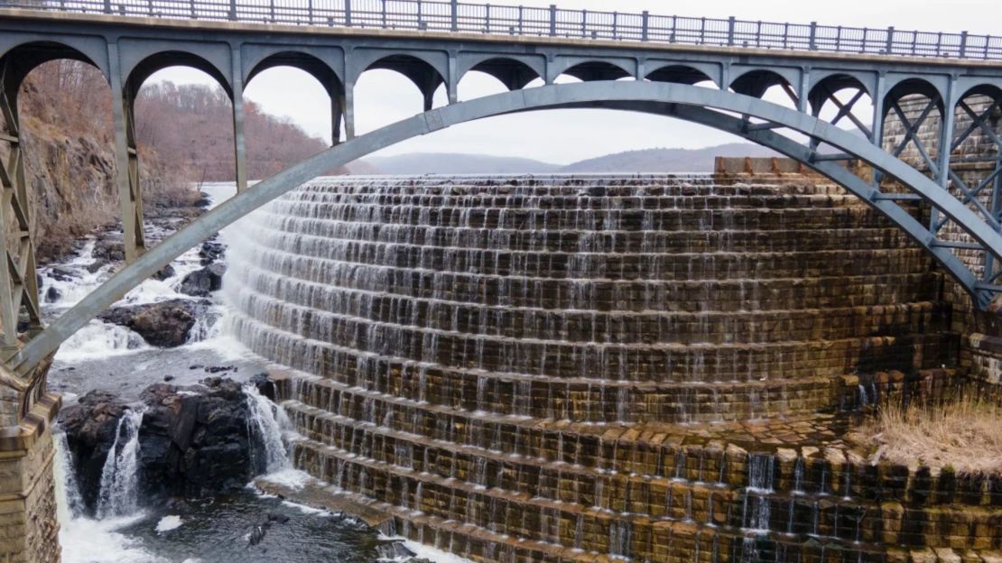 El sistema de Croton se remonta a 1842, cuando el primer acueducto de Croton comenzó a suministrar agua a un embalse en lo que hoy es el Central Park de Manhattan.