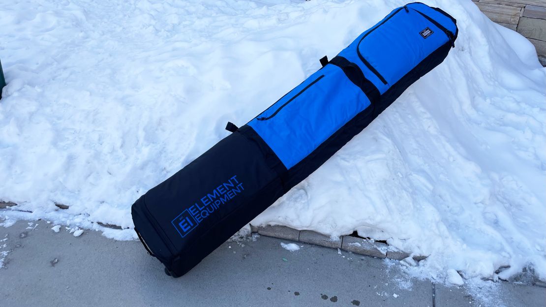 Element-Equipment-Wheeled-bag-1-cnnu.jpg