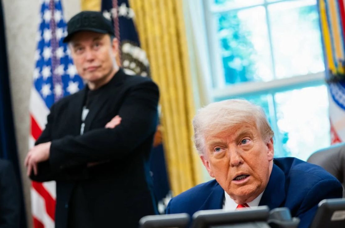 El presidente Donald Trump durante una aparición con Elon Musk en la Oficina Oval el 30 de mayo de 2025.