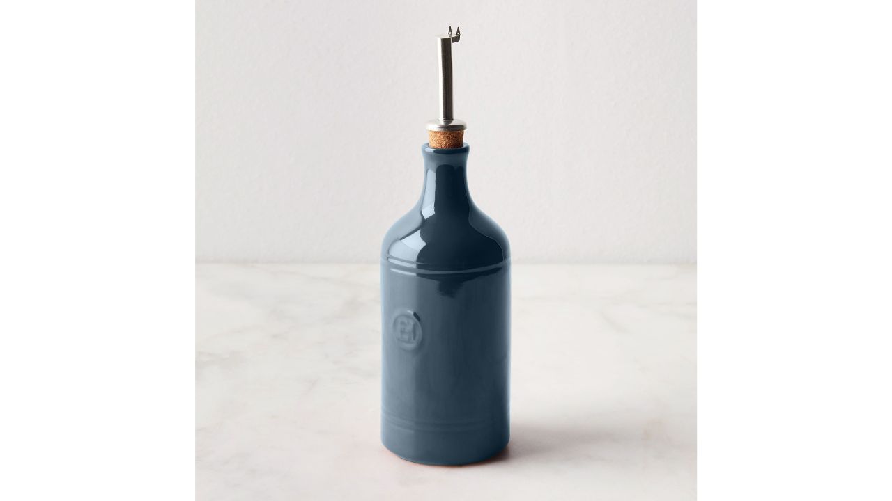 emile henry oil cruet cnnu.jpg
