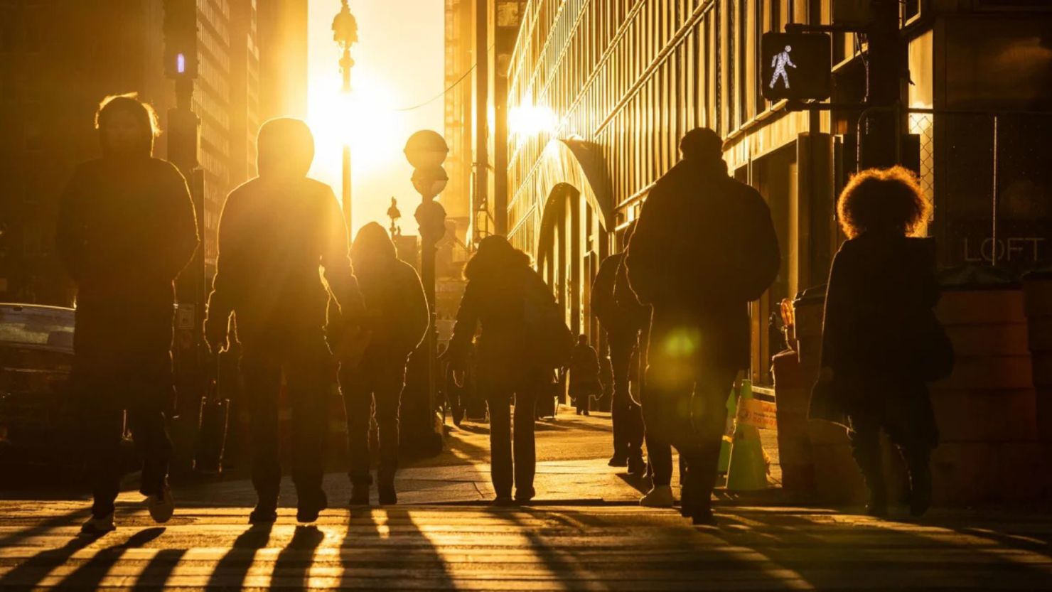 Las contrataciones en las empresas del sector privado estadounidense cayeron drásticamente en febrero, mucho más de lo que esperaban los economistas.