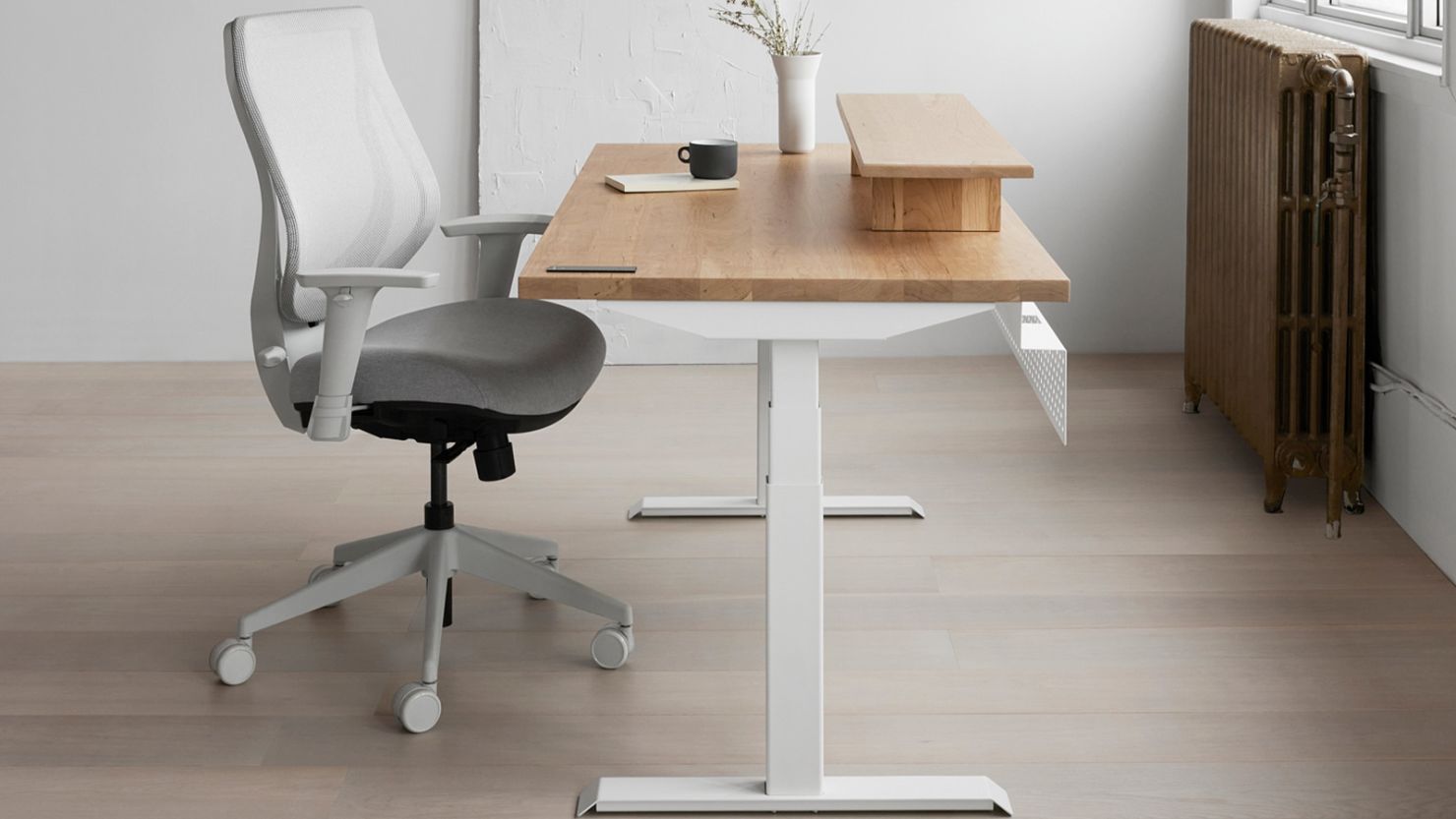 LA's Work From Home Desks Is A Stylish & Sustainable Office Option