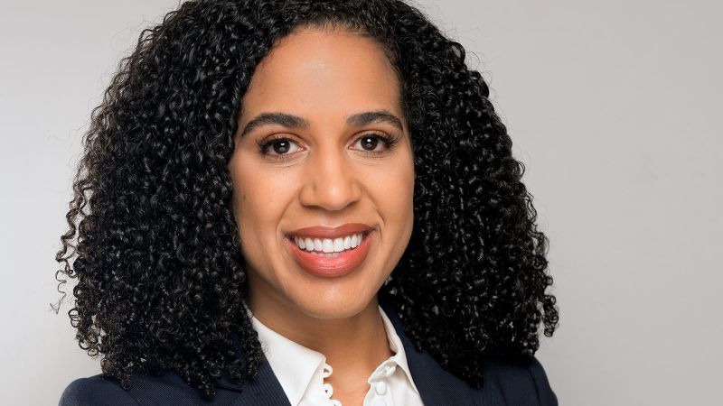 https://media.cnn.com/api/v1/images/stellar/prod/erika-evans-headshot.jpg?c=16x9&q=w_800,c_fill