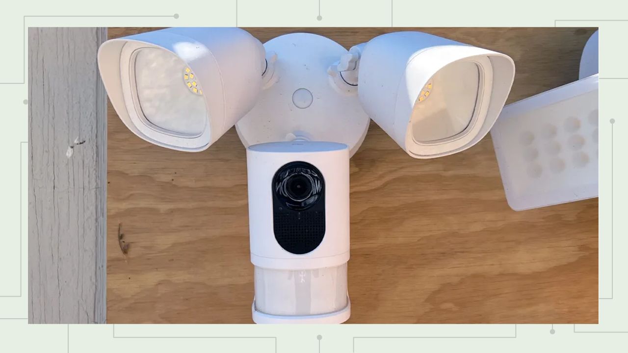 eufy floodlight cam cyber monday v1 cnnu.jpg