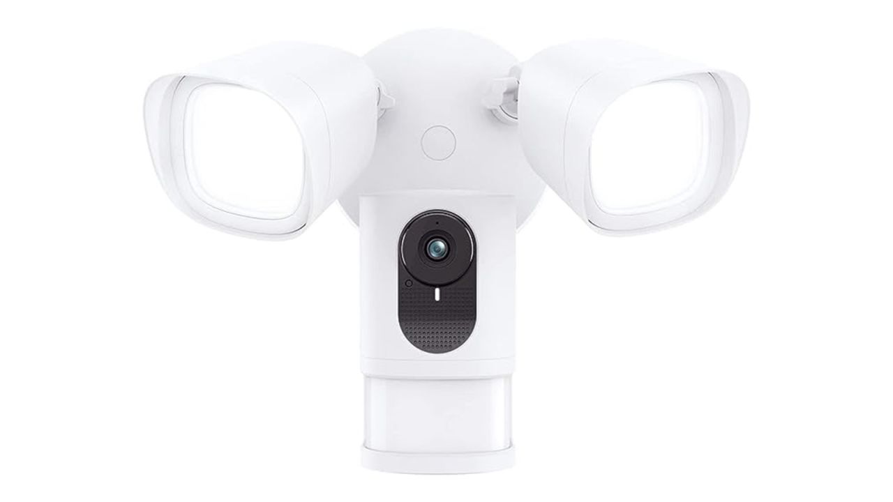 eufy security floodlight cam E221 cnnu .jpg