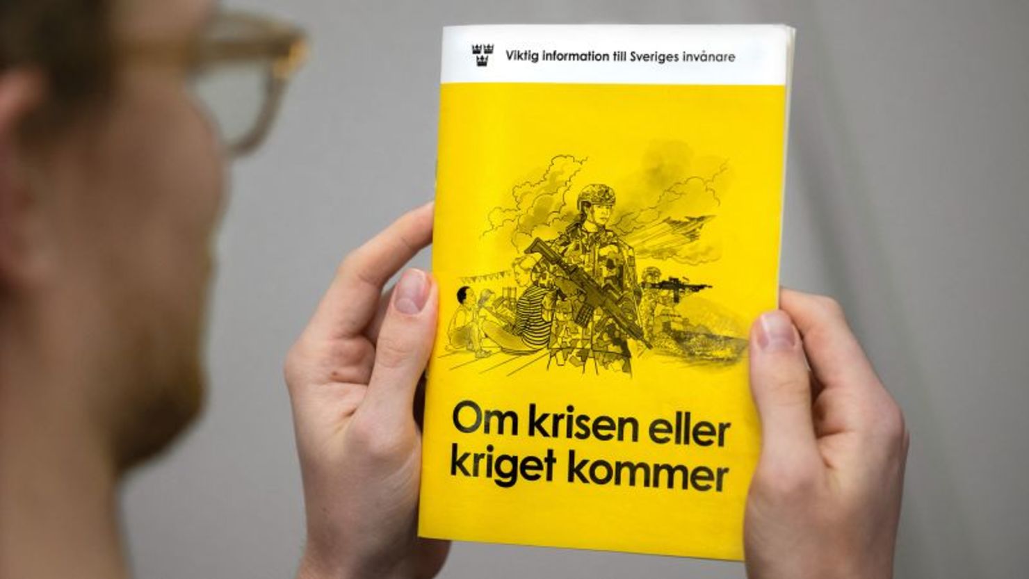 El folleto de preparación "Si llega la crisis o la guerra" fue distribuido a los hogares en Suecia en noviembre.