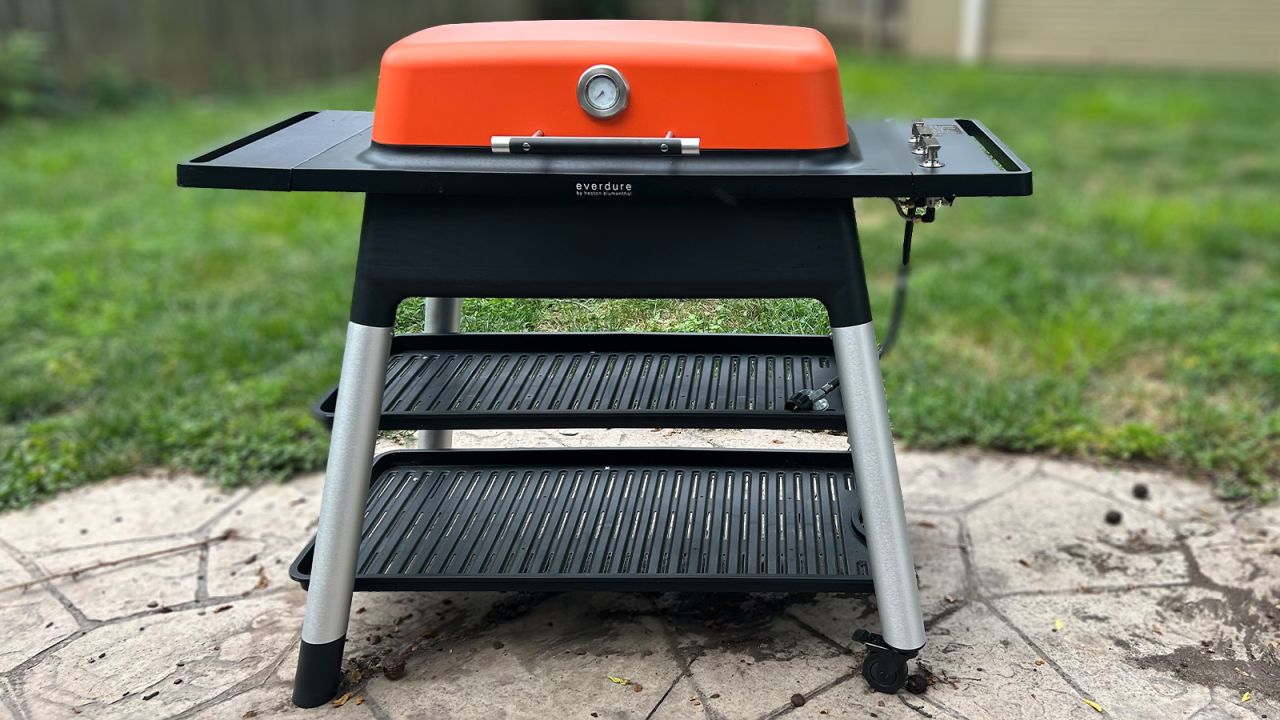 Marty Fielding Phobia Berolige Weber Genesis vs. Heston Blumenthal Everdure Grill: Which three-burner gas  grill fits your grilling style? | CNN Underscored