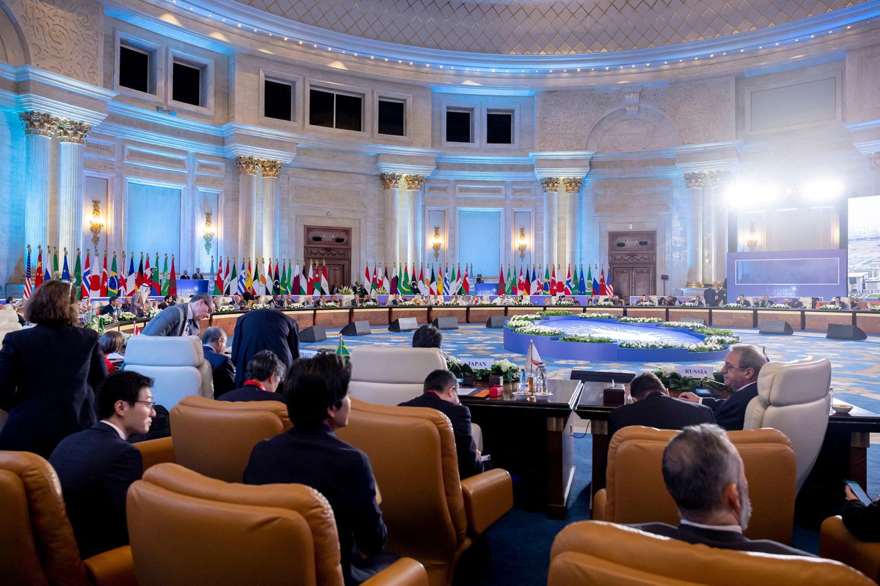 World leaders attend the Cairo peace summit on October 21. 