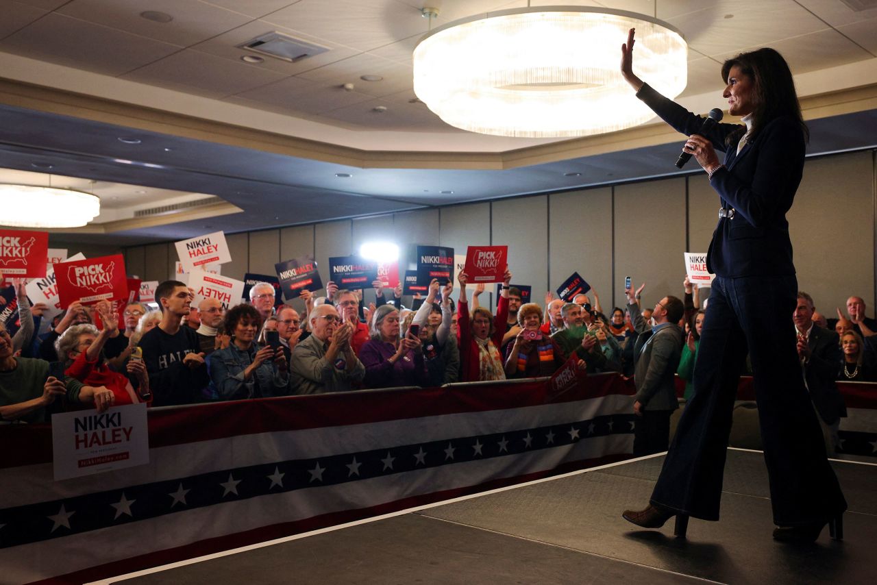 Haley waves as she hosts a campaign event in South Burlington, Vermont, on March 3. 