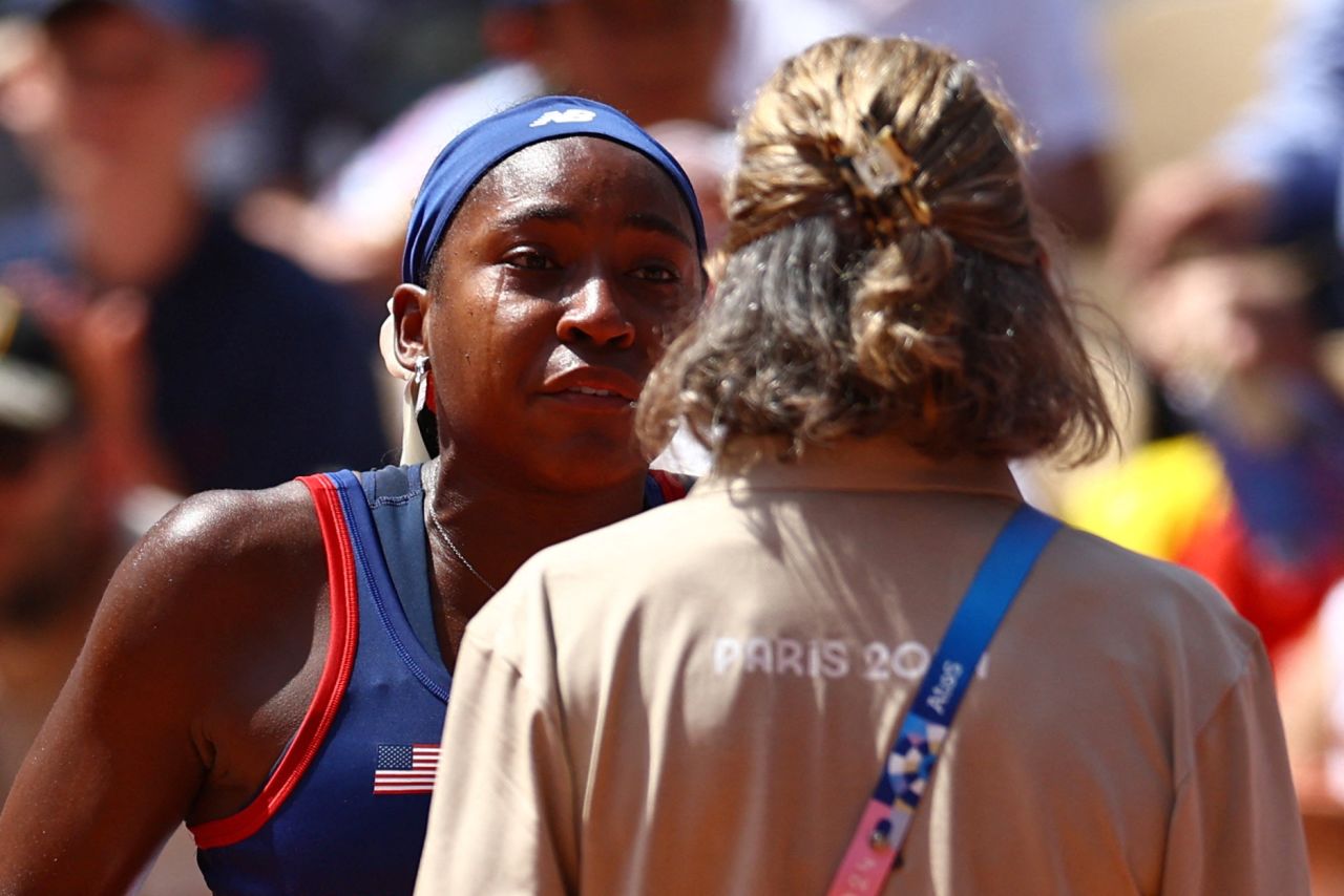Coco Gauff talks with an official during her match against Donna Vekić on Tuesday.