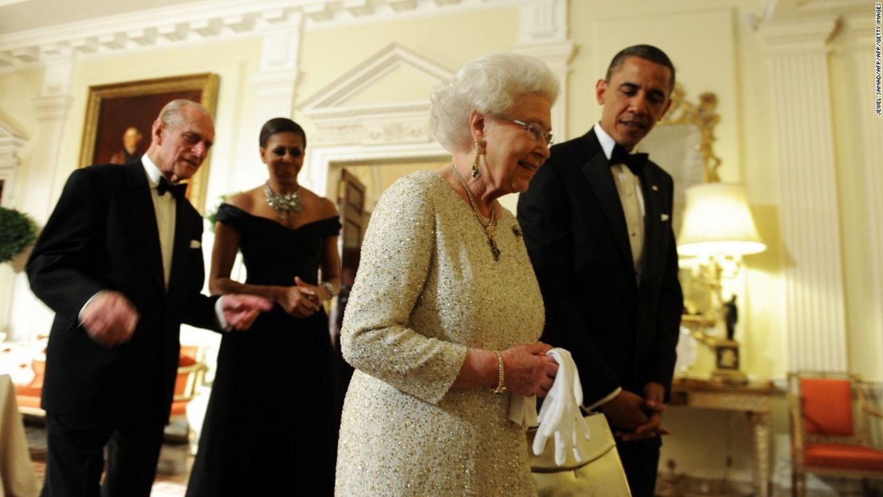 Then-US President Barack Obama met Queen Elizabeth in 2009.