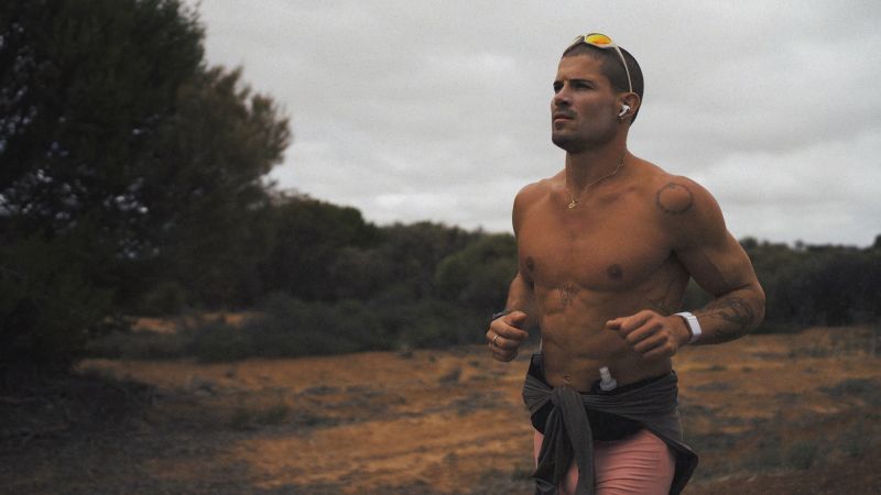 Ultrarunner Will Goodge endured hallucinations and sleepless nights during 2,387-mile run across Australia in 35 days