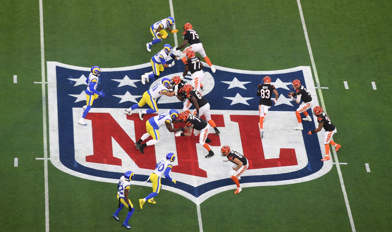 Cincinnati Bengals quarterback Joe Burrow holds the ball during the first quarter against the Los Angeles Rams.