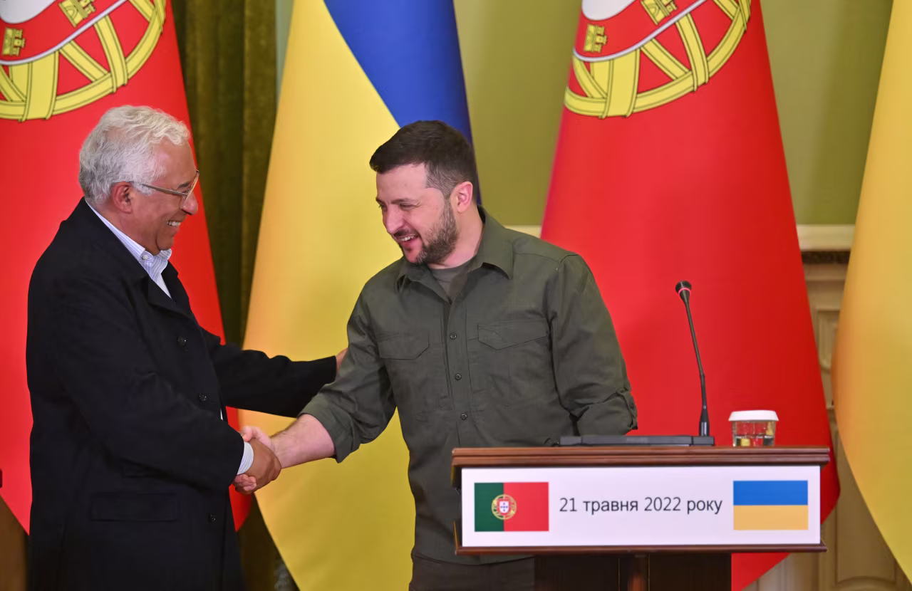 Portugal's Prime Minister Antonio Costa shakes hands with Ukrainian President Volodymyr Zelensky during a press conference in Kyiv, Ukraine on May 21. 
