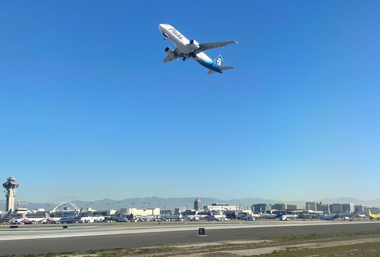 An Alaska Airlines Airbus 320 takes off from Los Angeles International Airport on February 6, 2020.