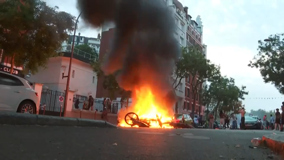 fire paris.png